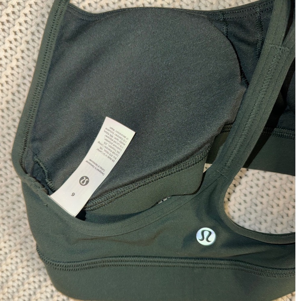 Lululemon Flow Y Nulu Bra Rainforest Green Size 6 - Picture 3 of 3